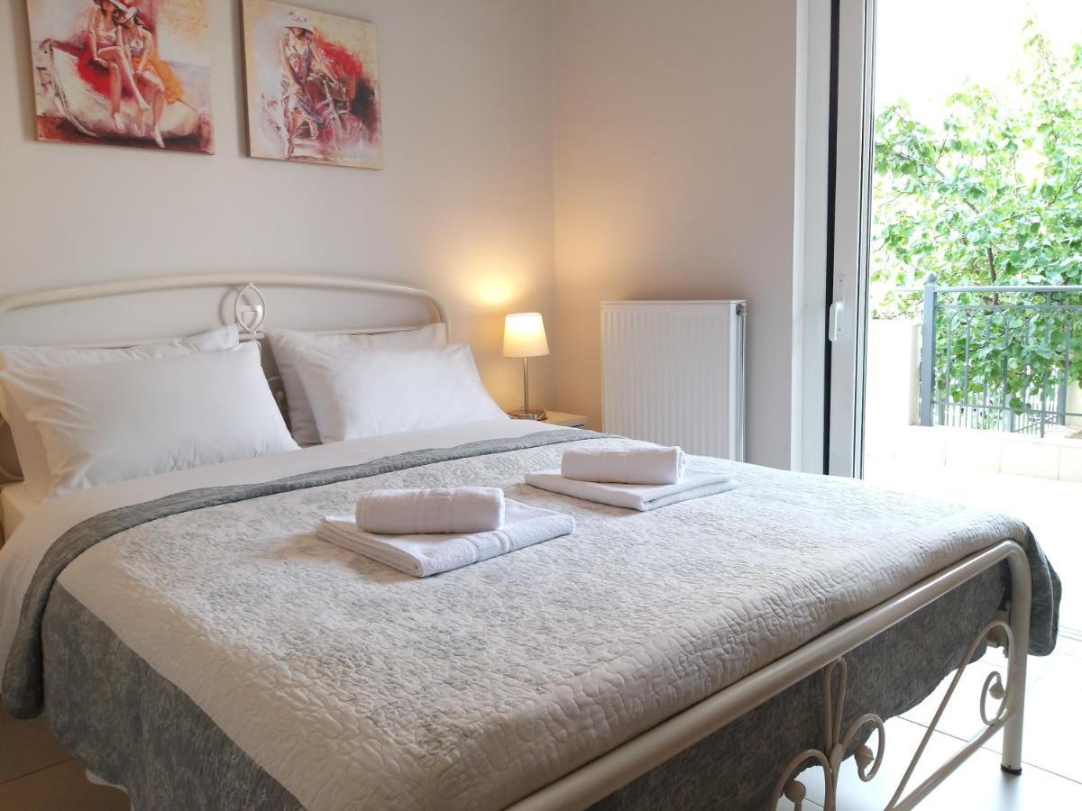 New, Bright, Cozy, Autonomous Apartment With Private Entrance And Garden, 42 M2, 5Min To The Beach And City Center Kalamata Exterior foto