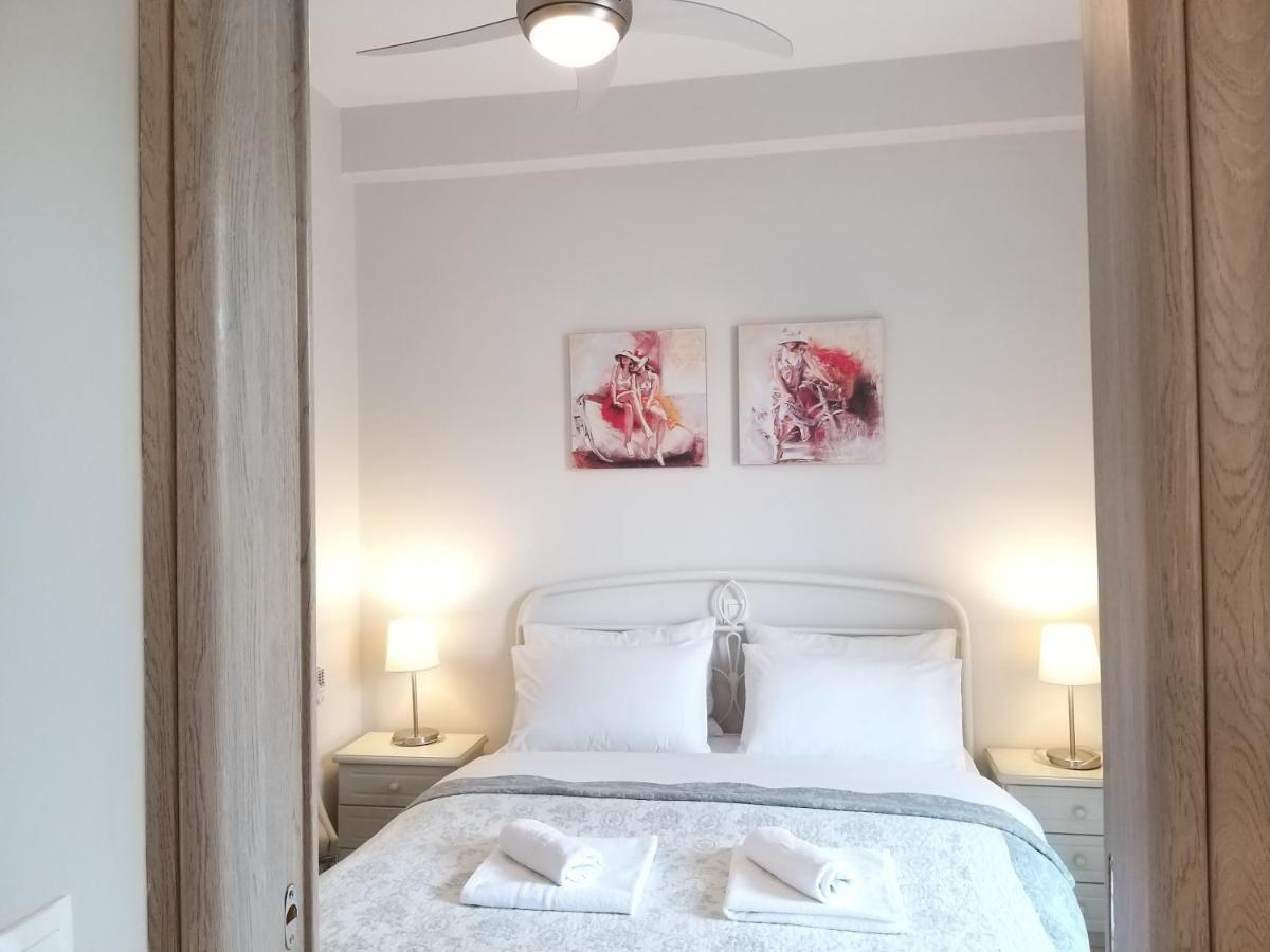 New, Bright, Cozy, Autonomous Apartment With Private Entrance And Garden, 42 M2, 5Min To The Beach And City Center Kalamata Exterior foto